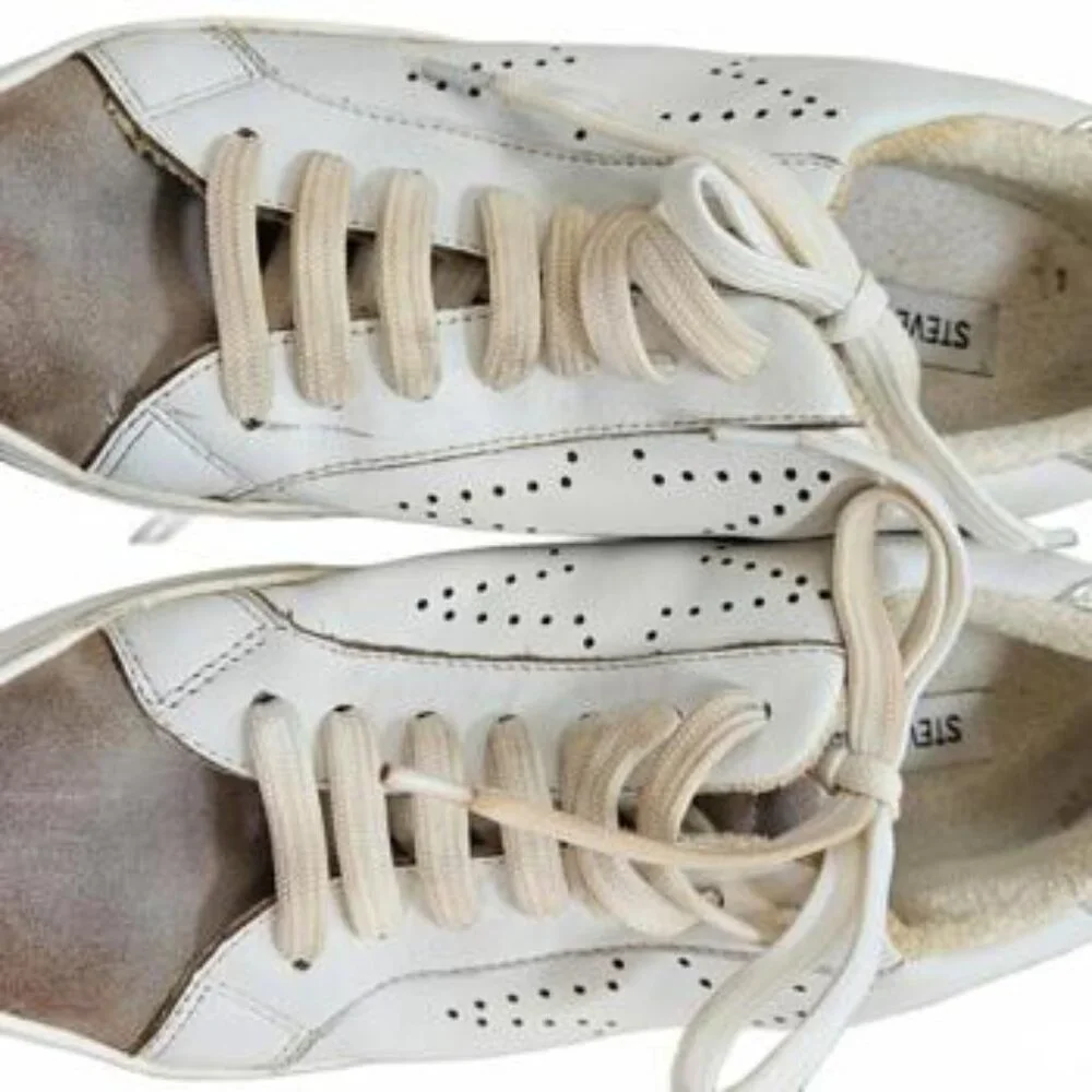Steven Madden Women's White and Silver Sneakers Size 9M - Picture 3 of 6
